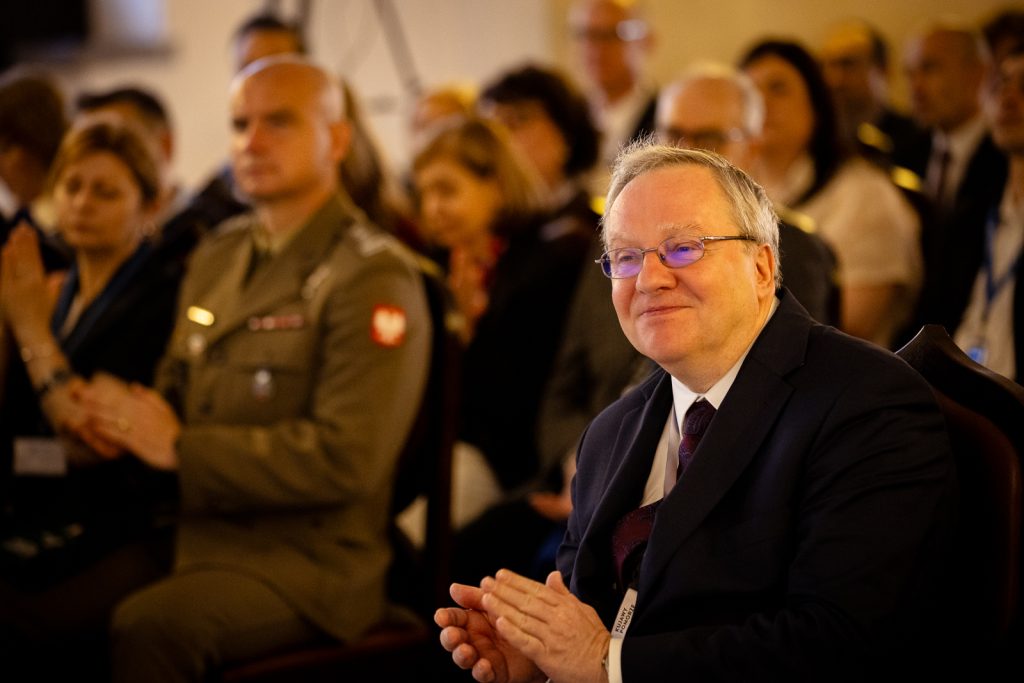 Zdjęcie uczestników konferencji „Przyszłość już tu jest”.