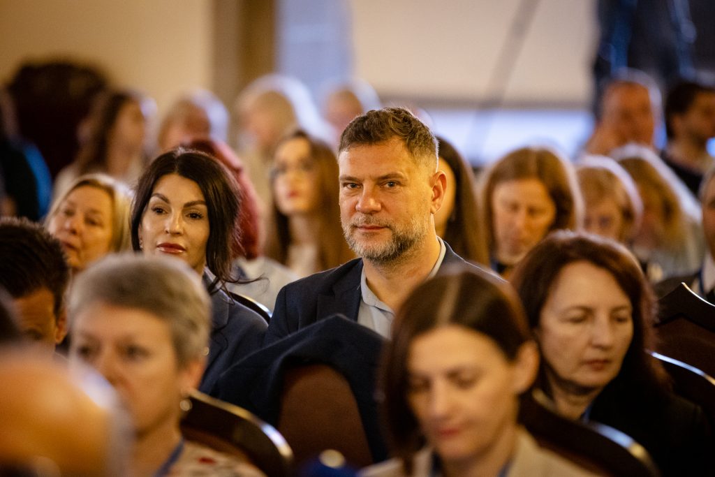 Zdjęcie uczestników konferencji „Przyszłość już tu jest”.