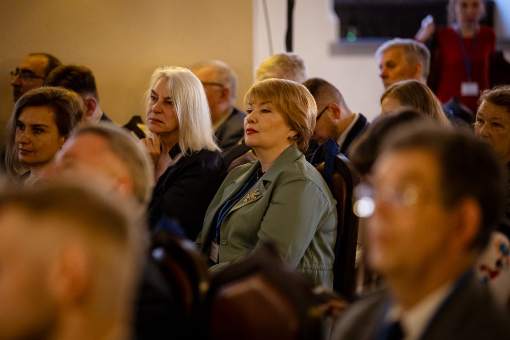 Zdjęcie uczestników konferencji „Przyszłość już tu jest”.